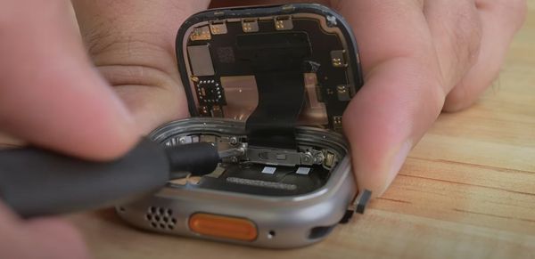 ▲Apple Watch Ultra拆解曝光。（圖／取自iFixit）