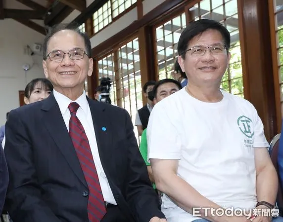 ▲▼林佳龍、游錫堃出席「正常國家決議文」15周年感恩茶會。(圖/記者屠惠剛攝)