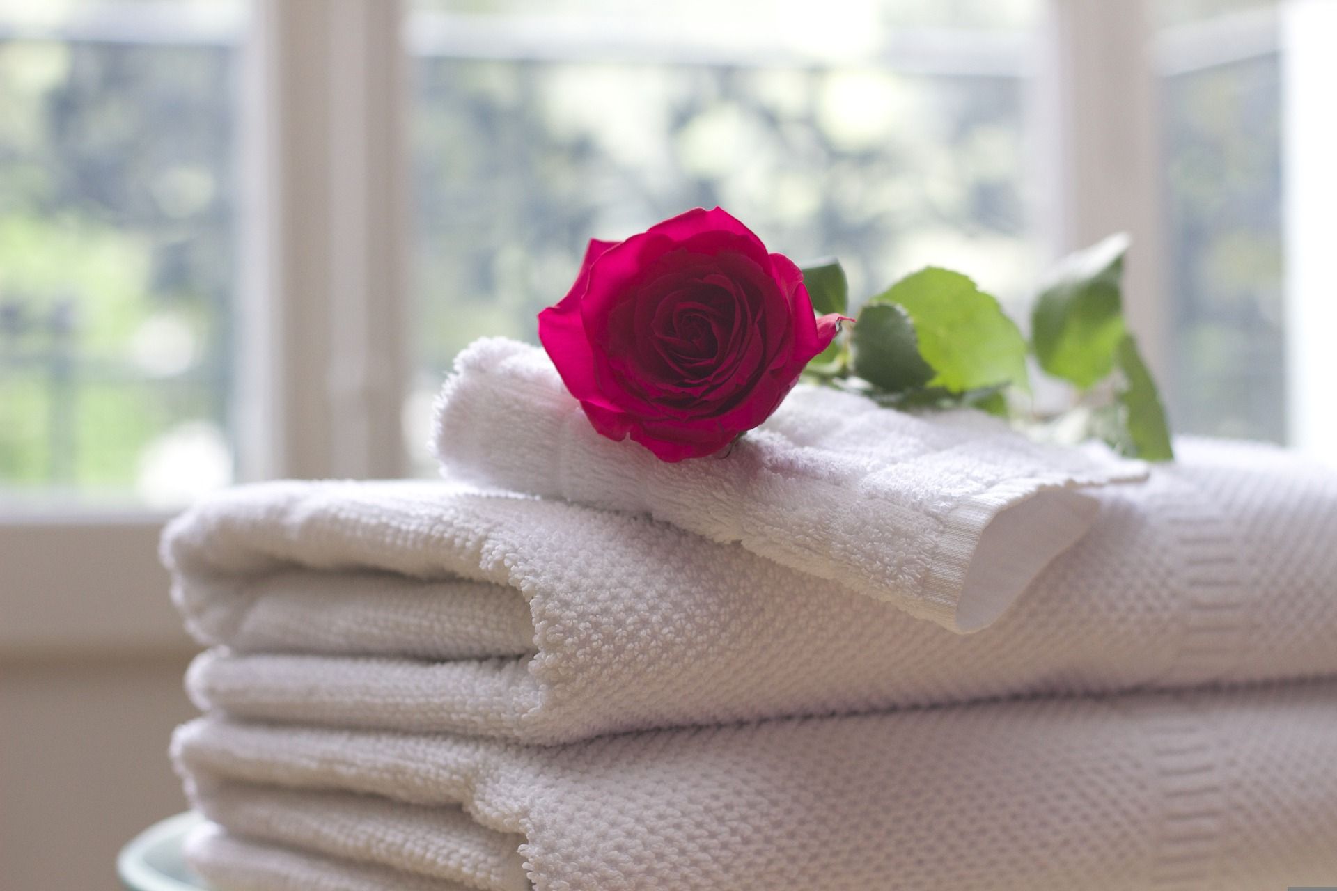 ▲▼浴巾,毛巾,洗澡,沐浴,浴缸,浴室。（圖／免費圖庫Pixabay）