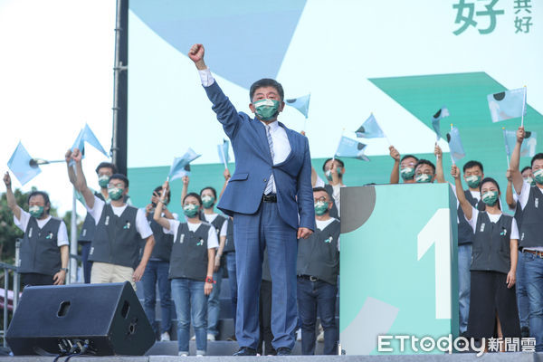台北市長候選人陳時中於競選總部成立大會致詞。（圖／記者林敬旻攝）