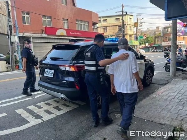 ▲警方以同心圓方式搜索,終於找到郭姓老翁。(圖/龜山警分局提供)