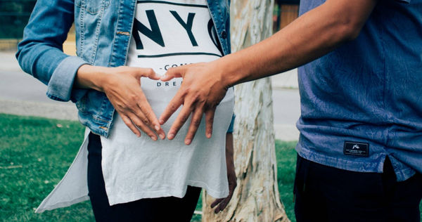 男網友發現女友的懷孕時間對不上。（示意圖／翻攝自pexels）