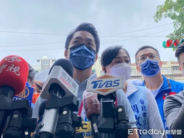 ▲▼ 蔣萬安上午參加市議員闕枚莎競選總部成立大會 。(圖/記者崔至雲攝)