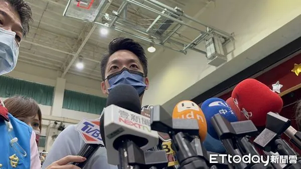 ▲▼蔣萬安出席「2022我愛芳鄰舞蹈聯歡會」。(圖/記者袁茵攝)