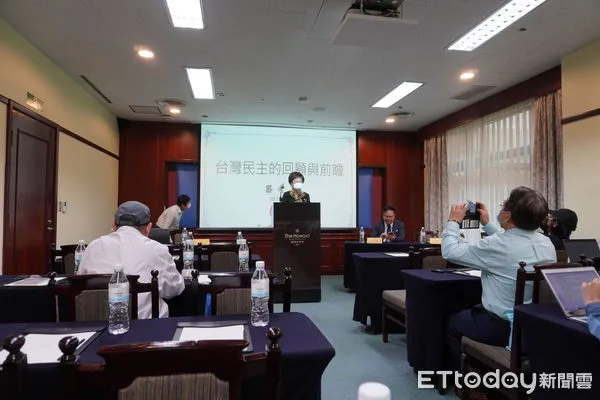 ▲▼ 台灣民主論壇,呂秀蓮,王崑義。(圖/記者蔡儀潔攝)