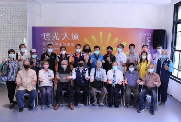 ▲「玻光大道–玻璃藝術家故事展」展期至111年12月18日。(圖/新竹市政府提供)