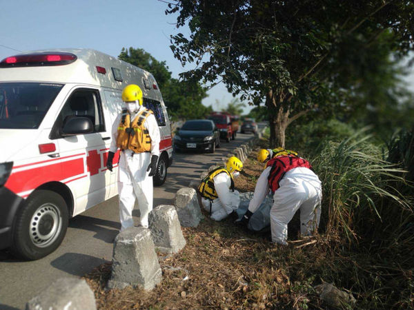 去年10月彰化縣發生酒店妹「全家總動員」設局殺害富商男友,民眾發現水流屍才讓案件曝光。(圖/報系資料照)