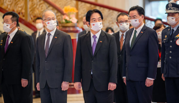 ▲▼總統蔡英文8日以軍禮迎接聖克里斯多福及尼維斯聯邦總理德魯(Terrance Drew)。(圖/總統府提供)