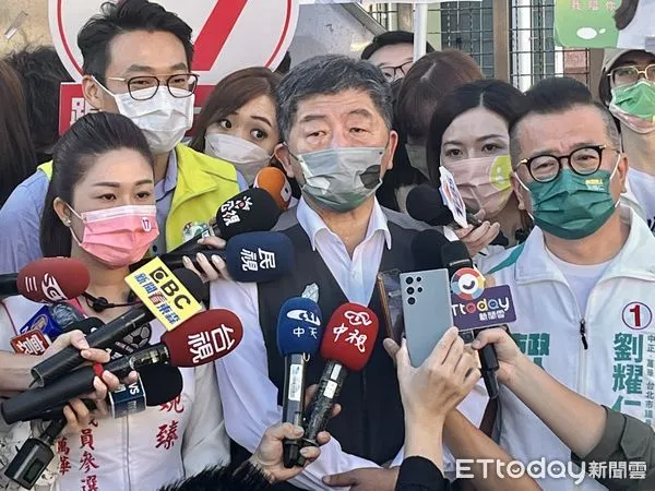 ▲▼陳時中富民市場掃街拜票&聯訪。(圖/記者許靖騏攝)