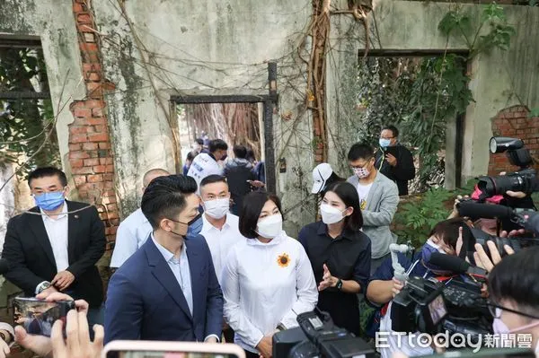 ▲▼ 蔣萬安出席「2022 虎尾建國一村丁棟啟用」記者會 。(圖/蔣萬安競辦提供)