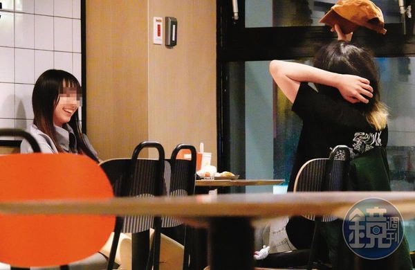 【極祕分手換新歡】宅男持修出門全為她 速食店甜蜜約會3小時無冷場