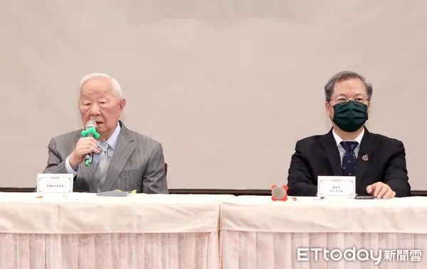 ▲▼張忠謀 「2022亞太經濟合作經濟領袖會議代表團」返國記者會。(圖/記者屠惠剛攝)