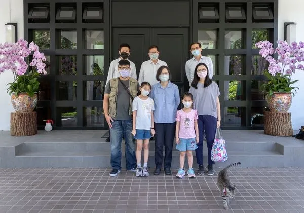 ▲▼總統蔡英文與盈希妹妹在官邸見面。(圖/張惇涵臉書)