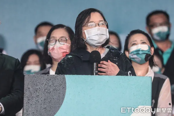 ▲總統蔡英文出席陳時中「為台北挺身而出」選前之夜。(圖/記者林敬旻攝)