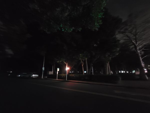 ▲▼士林劍潭站附近晚間大停電。（圖／翻攝自我是士林人&我是北投人臉書）