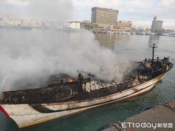 ▲▼ 澎湖發生火燒船 漁船全毀 損失六七百萬。（圖／記者陳韋男攝）