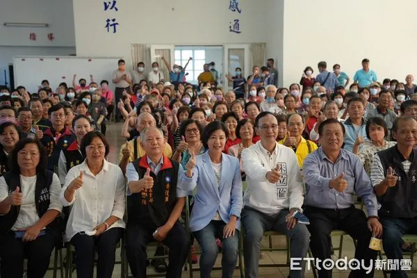 ▲▼ 朱立倫嘉義感恩茶會肯定王育敏 王育敏:將組非綠聯盟共同作戰 。(圖/記者翁伊森翻攝)