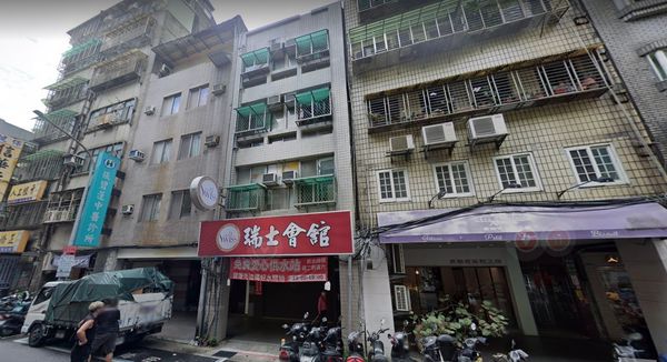 ▲▼萬華區內江街84號周邊共4棟老屋，近期被建商背景的公司以總價4.6億元買下。（圖／翻攝自Google Map）