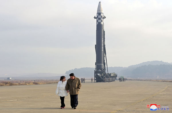 ▲▼北韓11月試射了一枚足以到達美國本土的洲際彈道導彈（ICBM）。（圖／路透）