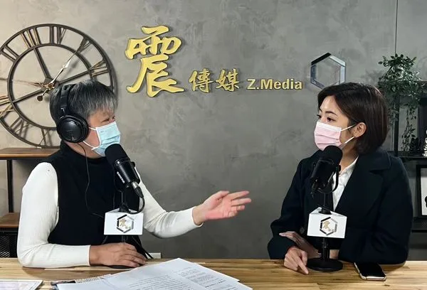 ▲▼黃瀞瑩接受網路節目訪問。(圖/《新聞不芹菜》提供)