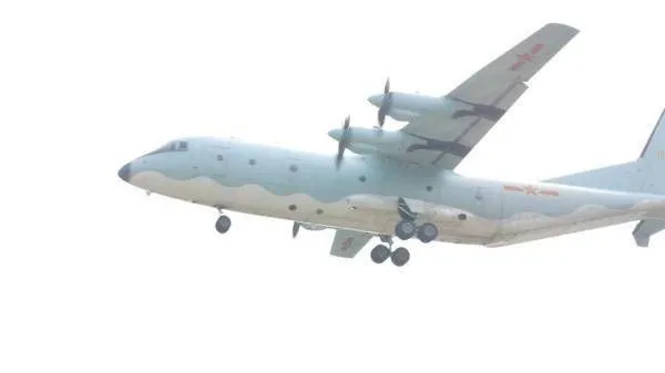 ▲▼運-20和運-9同台考核精準空投、精準著陸等項目,最終由運-9勝出。(圖/翻攝自微信公眾號「央視軍事」)