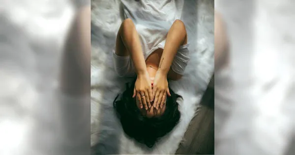 人妻嘆丈夫雖然很疼她,卻常用「我會擔心你」這句話來限制她的自由。(圖/Unsplash)