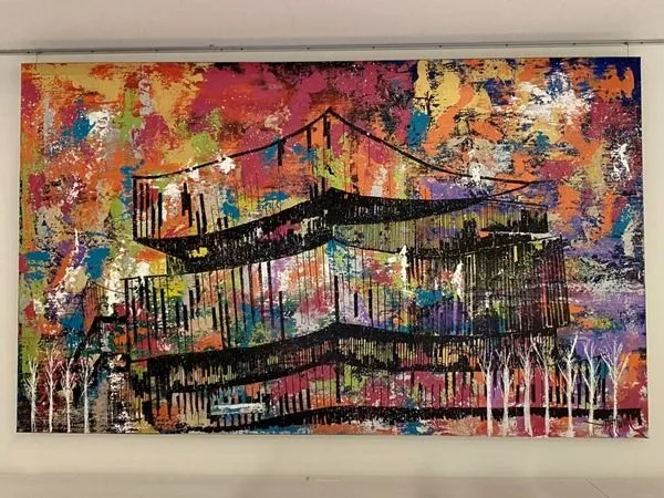 ▲桃園市圖新總館開館,國際級藝術家彭雄渾捐贈畫作