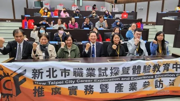 ▲新北13校齊訪海大 海洋海事職探教育再深耕。(圖/國立臺灣海洋大學提供)