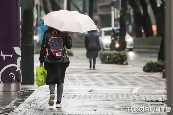 ▲▼寒流,冷氣團,低溫,冬天,下雨,雨天,保暖。(圖/記者周宸亘攝)