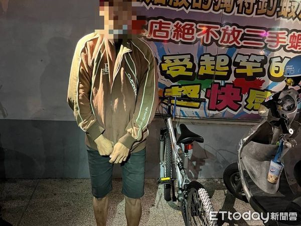 ▲33歲杜姓男子涉嫌以撿獲之娃娃機萬用鑰匙，開啟娃娃機台之零錢箱來竊取金錢得手，4次總計得手2萬8千餘元，市警二分局據報循線緝獲杜嫌。（圖／記者林悅翻攝，下同）