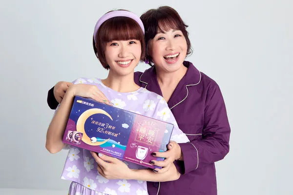 ▲▼克寧晚安奶粉限量睡睡平安禮盒邀Lulu、Lu媽開睡衣趴。(圖/業者提供)