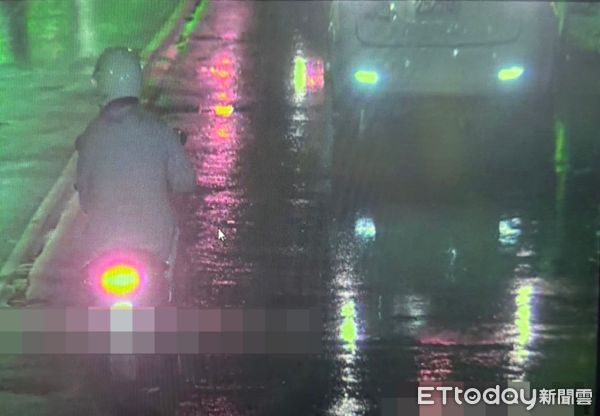 ▲▼遛鳥。(圖/記者陳雕文翻攝)