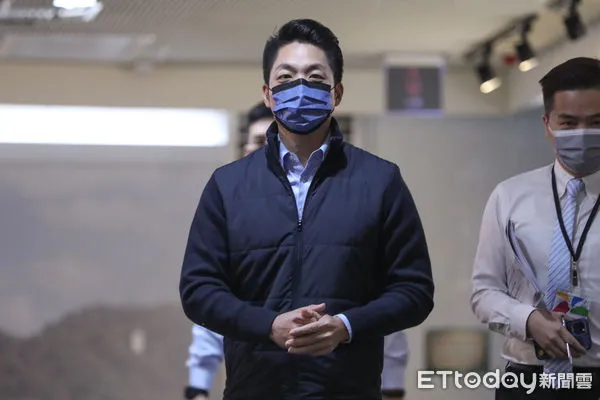 ▲台北市長蔣萬安視察社會局會後受訪。(圖/記者林敬旻攝)