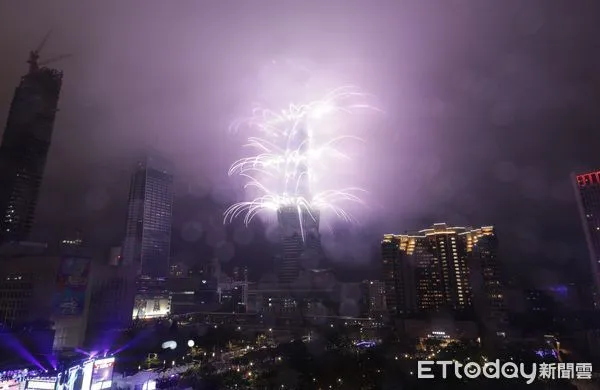 ▲▼台北101跨年煙火。(圖/記者湯興漢攝)