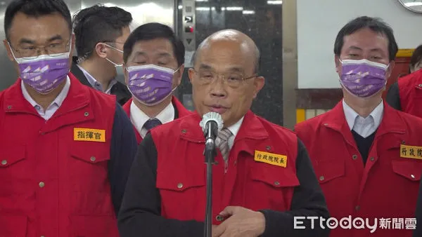 ▲▼蘇貞昌視察春節國際包裹檢疫行程。(圖/記者呂佳賢攝)