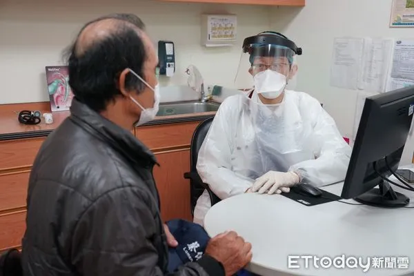 ▲肝膽腸胃科主治醫師洪睿勝指出,新春期間常會出現聚餐吃太飽、消化不良發生腸胃問題的病人,平均約增二、三成。(圖/慈濟醫學中心提供,下同)