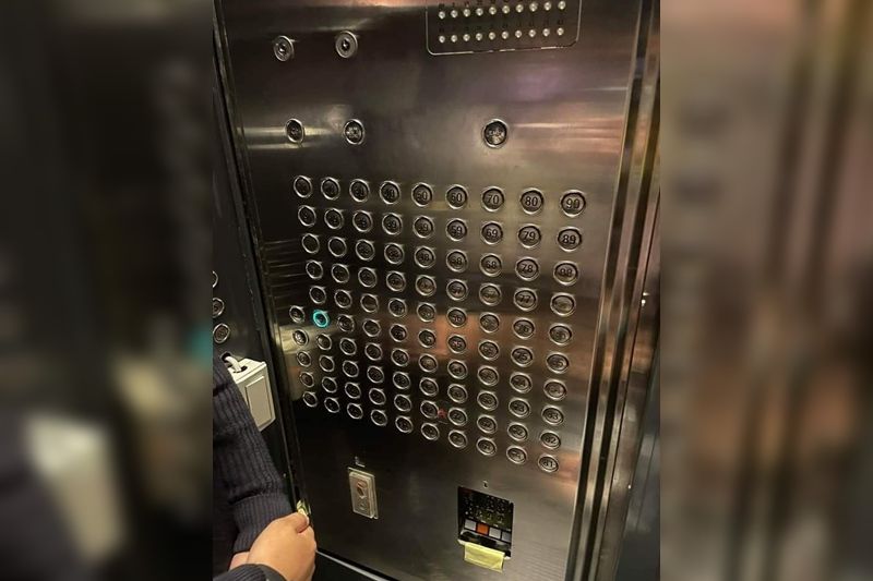 ▲▼電梯有將近100個按鈕。（圖／翻攝臉書／爆料公社）