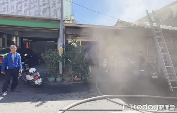 ▲▼            台東縣台東市博愛路一處民宅今(31)日上午11時許發生火警 。（圖／記者楊漢聲翻攝）