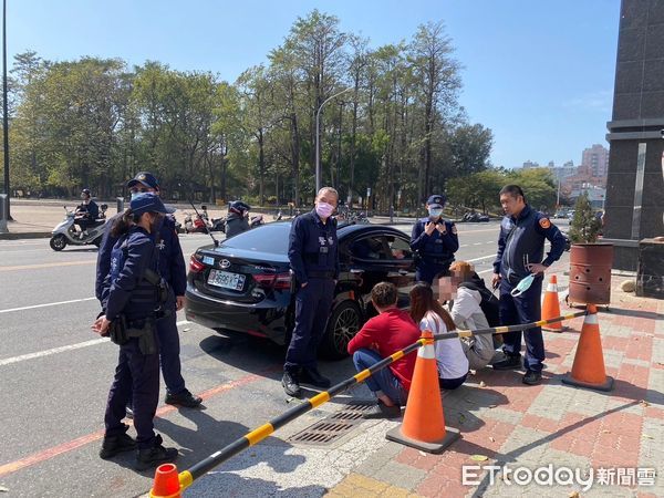 ▲台南市警四分局警方以擾式警力壓制街械鬥案發生，並將涉案人6人分別移送法辦。（圖／記者林悅翻攝，下同）