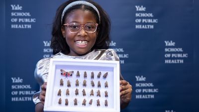 9歲黑人女童「對樹噴液體」被鄰居報警上頭條　耶魯大學看見後決定表揚她