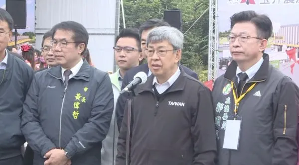 ▲▼行政院長陳建仁接受媒體訪問。(圖/行政院直播)