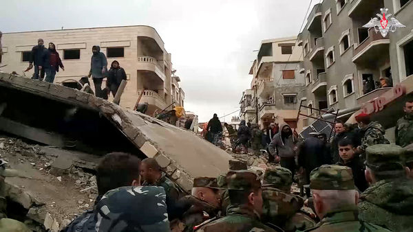 ▲▼土耳其7.8強震發生後，俄軍在敘利亞執行救災任務。（圖／路透）
