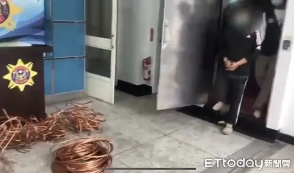 ▲嫌犯專偷飯店施工工地電纜線。(圖/記者楊漢聲翻攝)