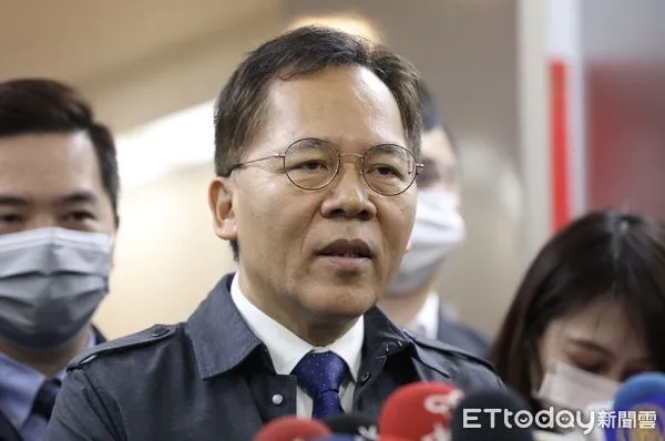 ▲▼台北市政府副秘書長王秋冬出面受訪 。(圖/記者李毓康攝)