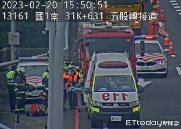 ▲▼ 國道1號汐五高架南下31公里處今(20)日下午傳出車禍。(圖/翻攝自國道監視器)