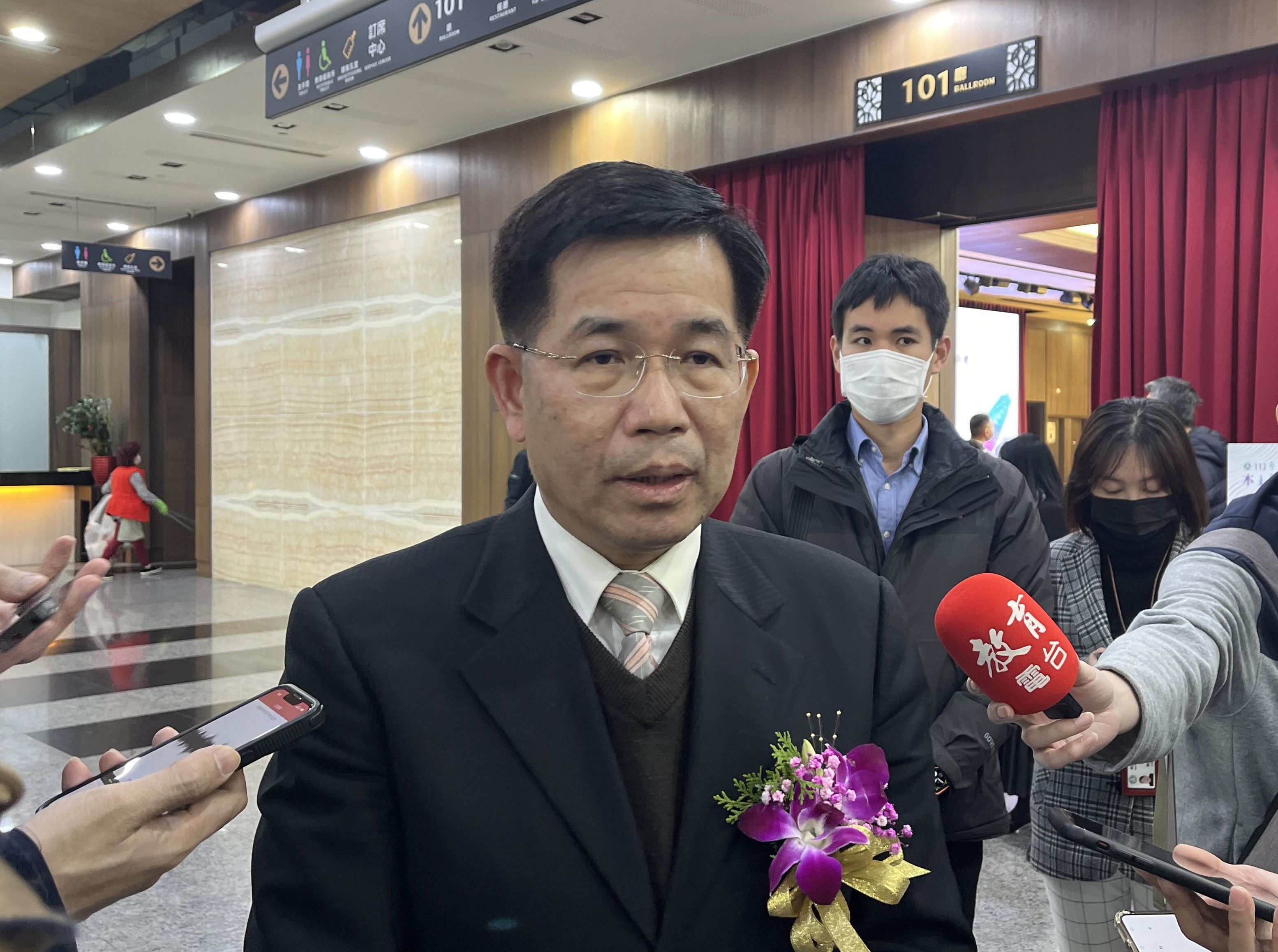 ▲▼為避免ChatGPT影響學習或升學公平性,教長潘文忠表示,將討論後訂出規範。(圖/記者許敏溶攝)