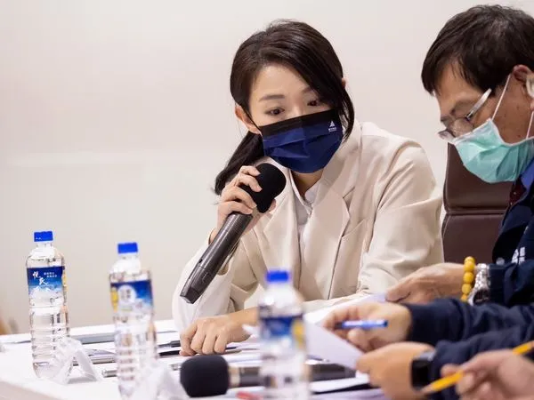 ▲新竹市長高虹安親自主持首場關埔空橋公聽會。(圖/新竹市政府提供)