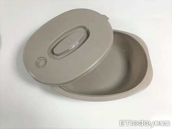 ▲水試所將牡蠣殼環保再利用,變身生物可分解餐具。(圖/水試所提供)