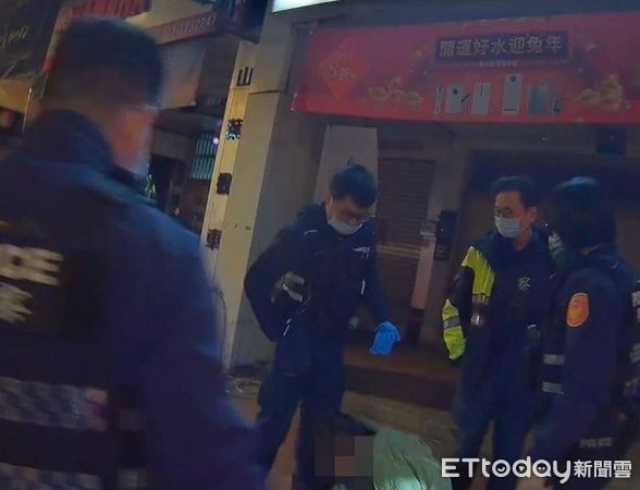 ▲▼警方循線將偷車的李男攔截,並拉下車壓制逮捕。(圖/桃園警分局提供)