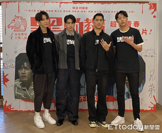 ▲▼柯震東破相後首露面。(圖/記者孟育民攝)